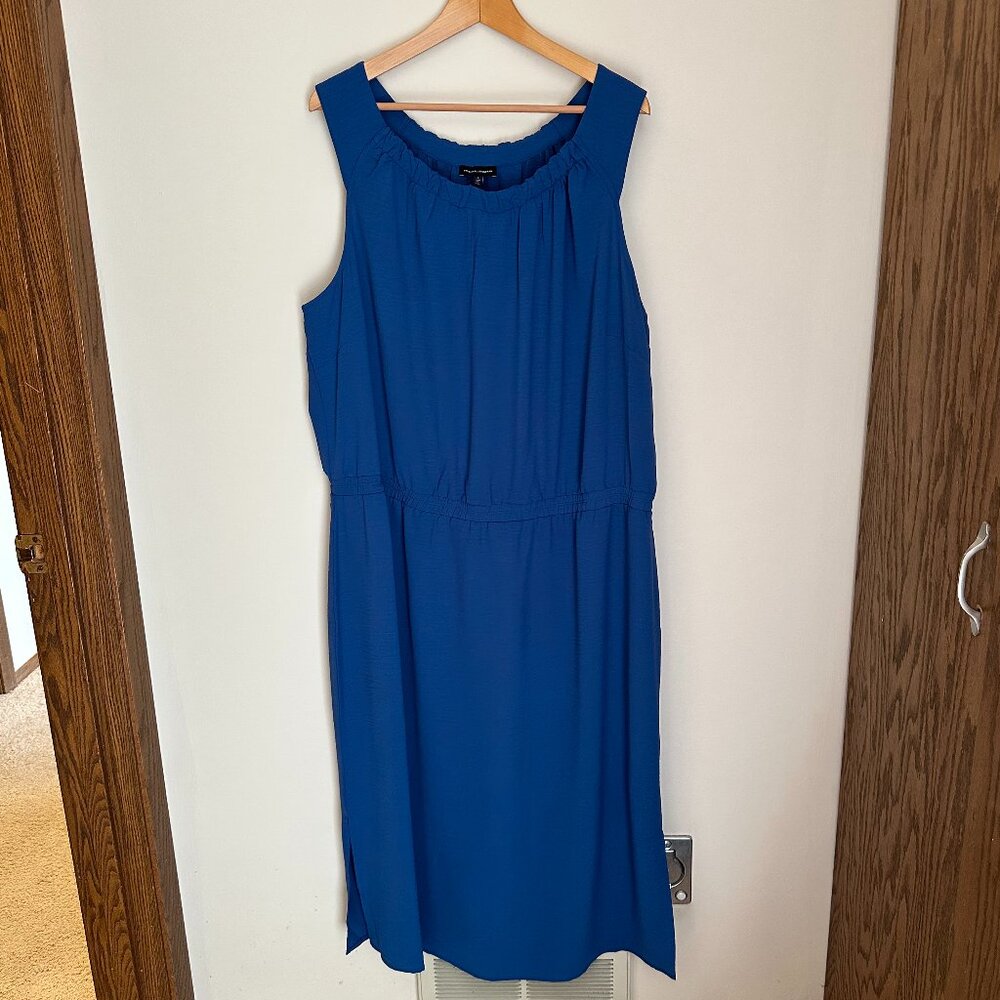 Sleeveless Blue Universal Standard Dress